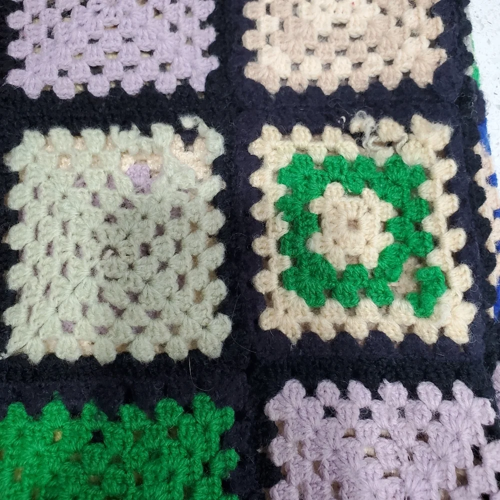 Vintage Crocheted Grannycore Afghan Throw 144 Granny 4